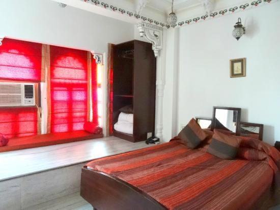 Hotel Pichola Haveli Udaipur Ngoại thất bức ảnh